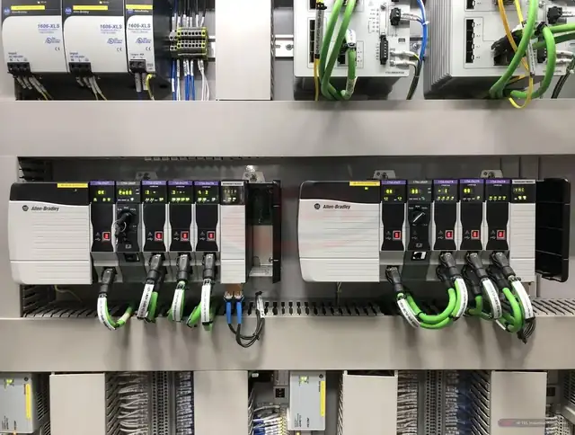 Control panel with redundant ControlLogix controllers